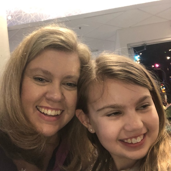 Meet your Posher, Jennifer - Picture 4 of 6